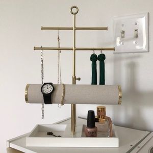Adjustable Jewelry Organizer